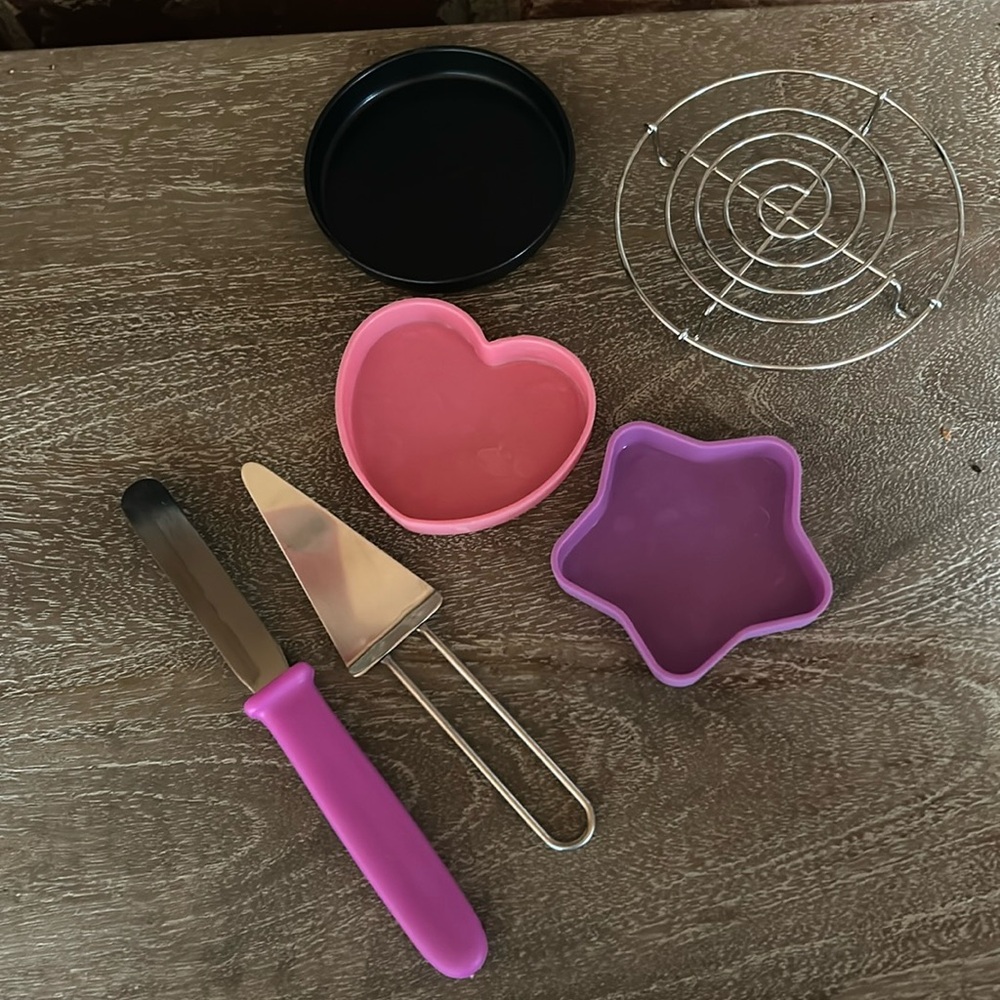 Easy Bake Essentials Bake & Decorate Cake Set